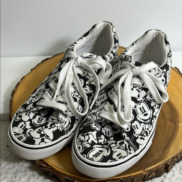 Disney Shoes - Disney Mickey Mouse Black & White Tennis Shoes Women’s Size 9